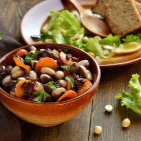 salata-de-fasole-la-comanda